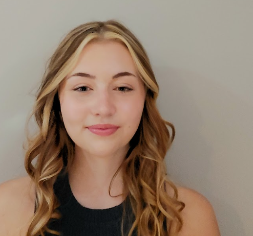 Headshot Grace Hallock student midwife at Elgin County Midwives